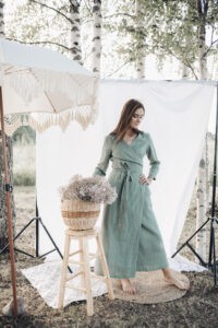 Linane maksikleit, wrap-lõige, taskud, 3/4 varrukad, oliiviroheline