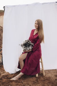 Linane maksikleit, wrap-lõige, taskud, 3/4 varrukad, bordoopuunane