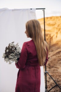 Linane maksikleit, wrap-lõige, taskud, 3/4 varrukad, bordoopuunane